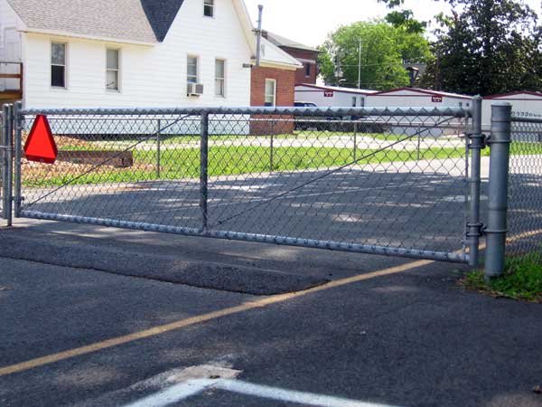 chain link fence