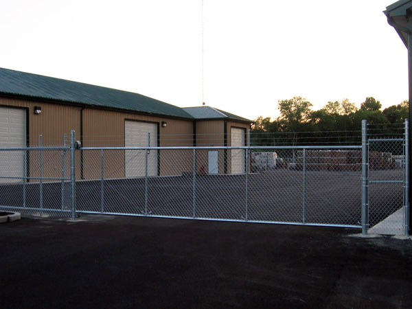 commercial chain link sliding gate