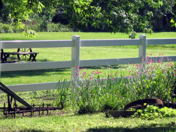 Vinyl Rail Fence